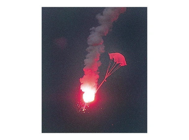 Nødrakett med fallskjerm SOLAS godkjent